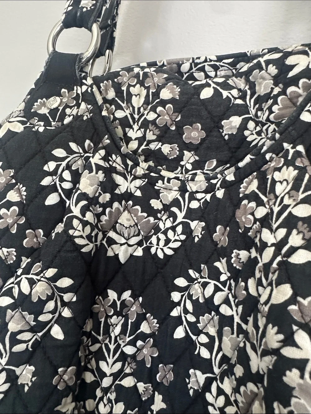 Retired Vera Bradley Glenna Satchel Purse  Bag in Chandelier Noir
